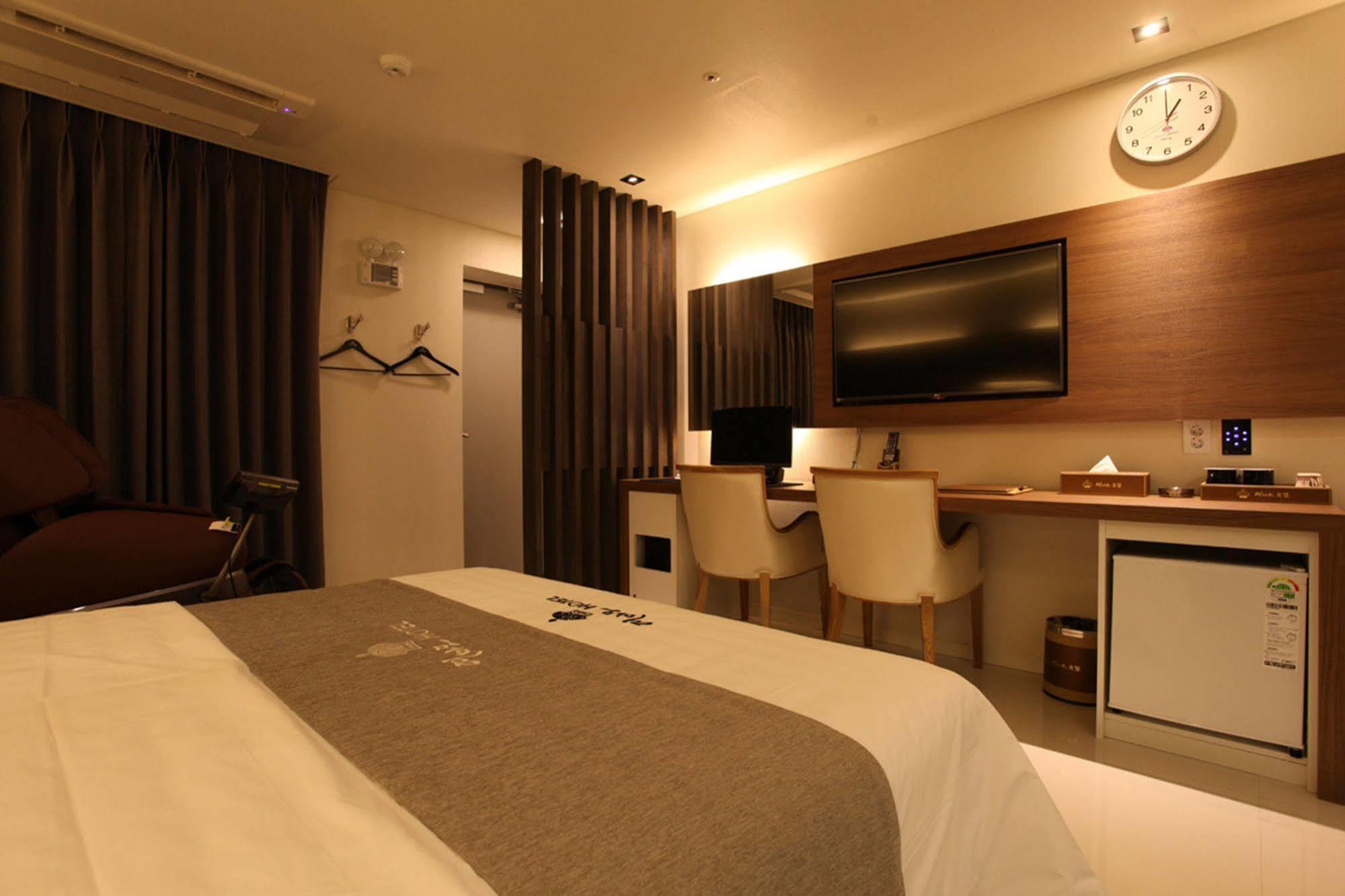 Drive In Hotel Tiamo Pocheon Exterior foto